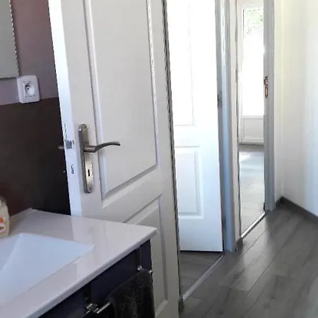 Cote Indigo - 7 Personnes, 3 Chambres, 3 Terrasses - A 150 De La Saint-Pierre-la-Mer (Aude)