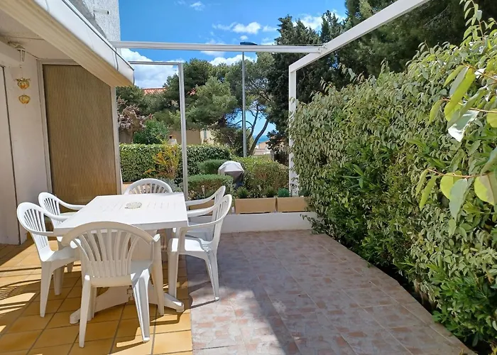 Cote Indigo - 7 Personnes, 3 Chambres, 3 Terrasses - A 150 De La Saint-Pierre-la-Mer (Aude)