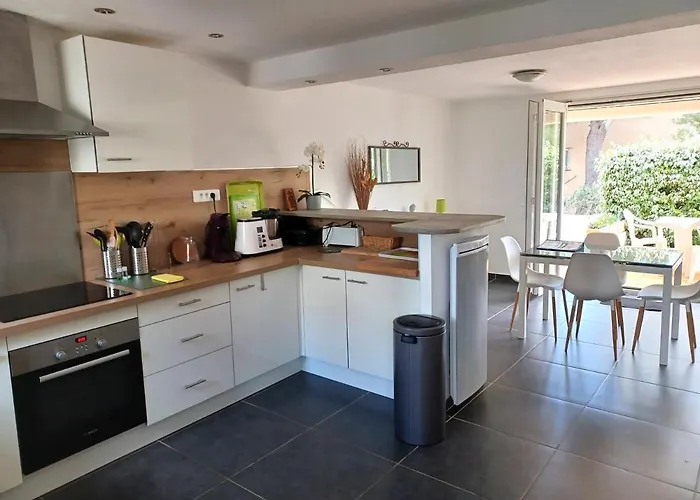 Cote Indigo - 7 Personnes, 3 Chambres, 3 Terrasses - A 150 De La Saint-Pierre-la-Mer (Aude)