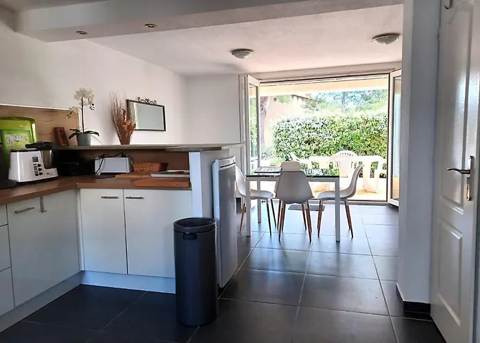 Cote Indigo - 7 Personnes, 3 Chambres, 3 Terrasses - A 150 De La Villa Saint-Pierre-la-Mer (Aude)