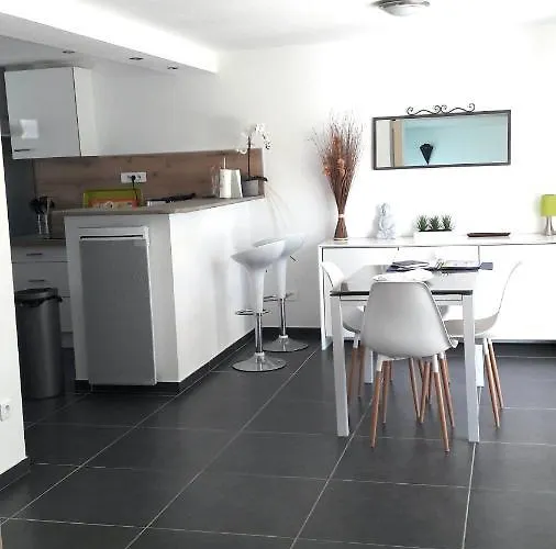 Cote Indigo - 7 Personnes, 3 Chambres, 3 Terrasses - A 150 De La